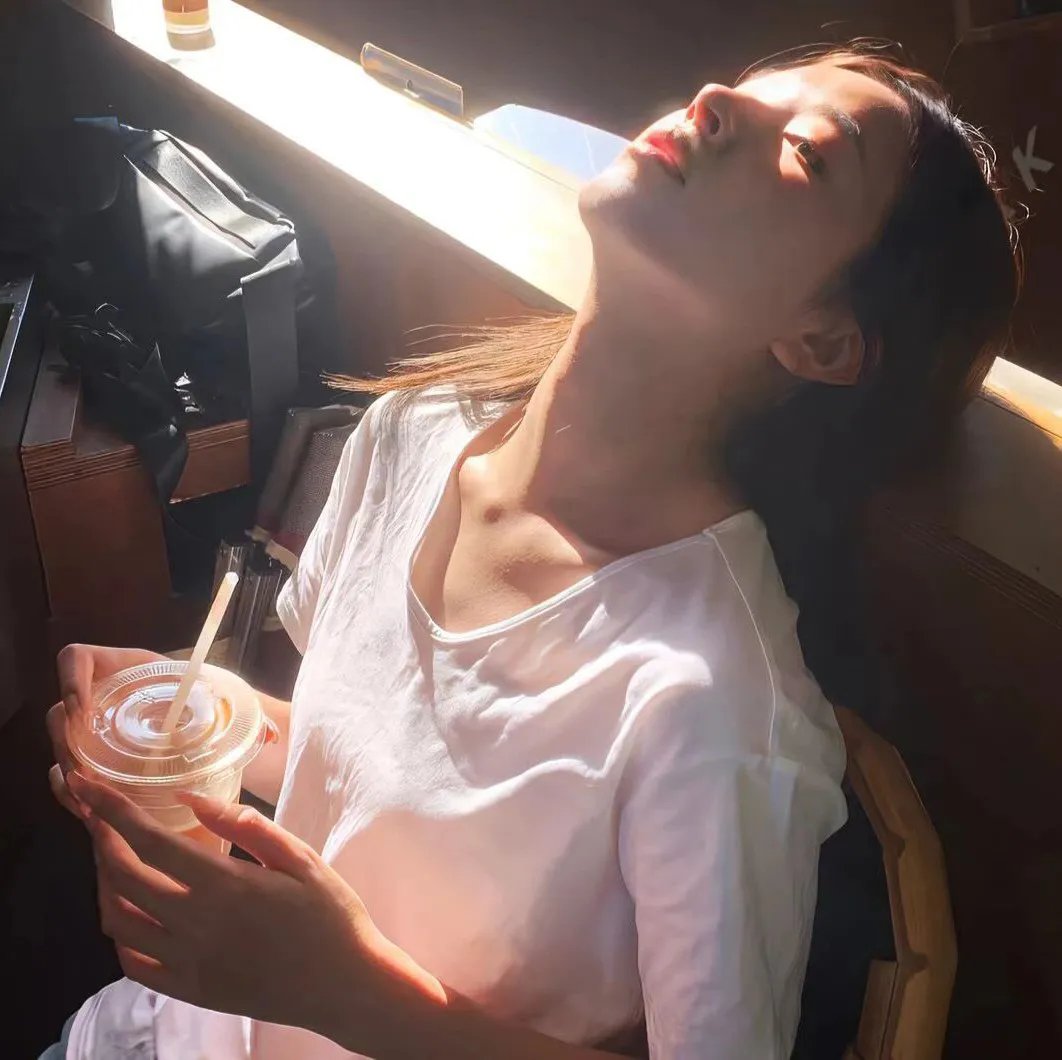 深夜出急诊碰到小奶狗陪妻子做手术